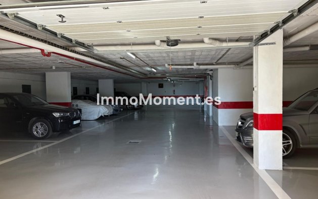 Resale - Apartment - Marbella - Elviria