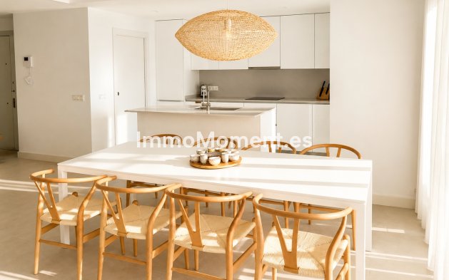 Resale - Apartment - Estepona - Estepona Centro
