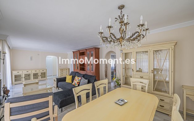 Resale - Detached villa - Marbella - Nueva Andalucía
