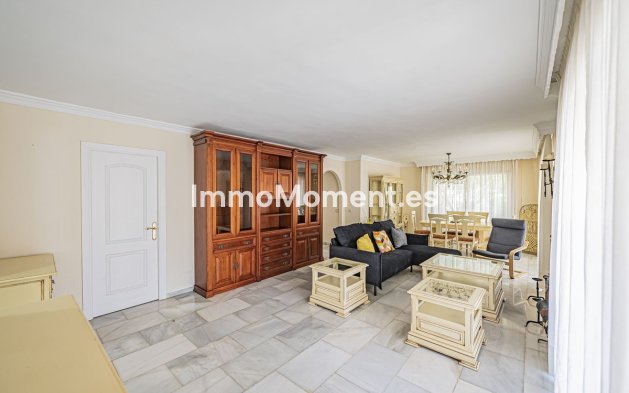 Resale - Detached villa - Marbella - Nueva Andalucía