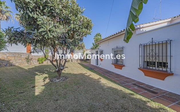 Resale - Detached villa - Marbella - Nueva Andalucía