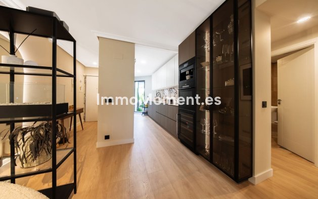 Wiederverkauf - Wohnung - Estepona  - Selwo