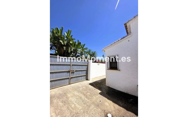Reventa - Villa independiente - Estepona  - Estepona Centro