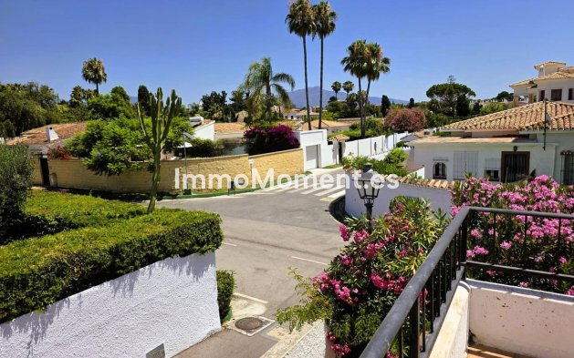 Reventa - Villa independiente - Estepona  - Estepona Centro