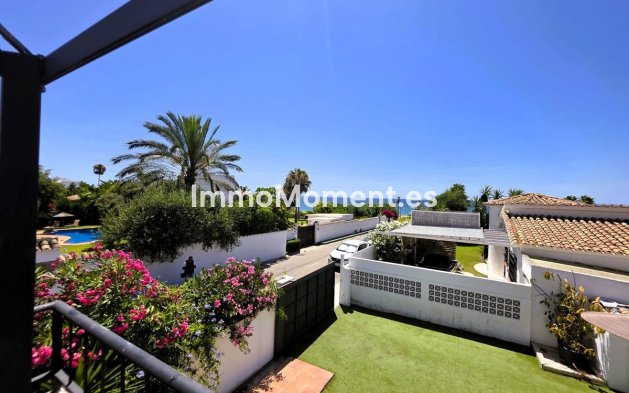 Reventa - Villa independiente - Estepona  - Estepona Centro