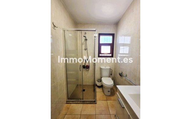 Reventa - Villa independiente - Estepona  - Estepona Centro