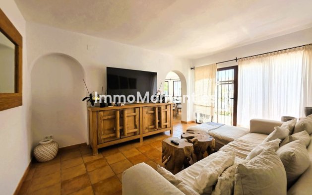 Reventa - Villa independiente - Estepona  - Estepona Centro