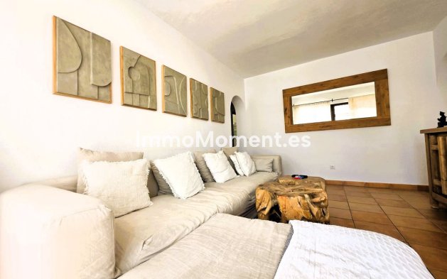 Reventa - Villa independiente - Estepona  - Estepona Centro