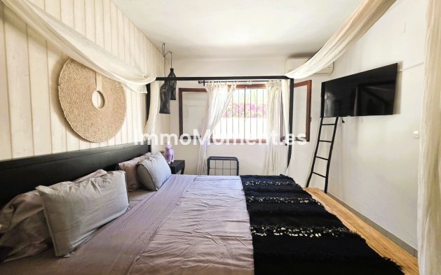 Reventa - Villa independiente - Estepona  - Estepona Centro