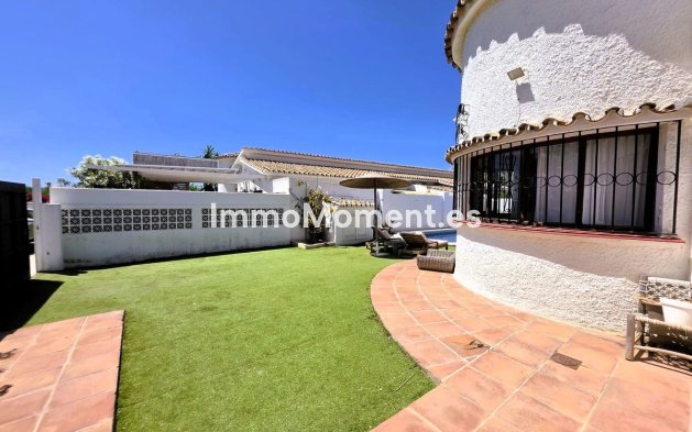 Reventa - Villa independiente - Estepona  - Estepona Centro