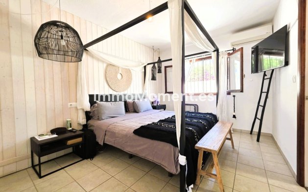Reventa - Villa independiente - Estepona  - Estepona Centro