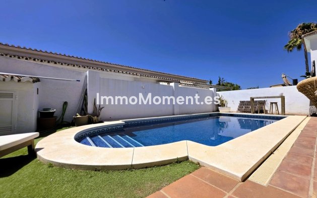 Reventa - Villa independiente - Estepona  - Estepona Centro