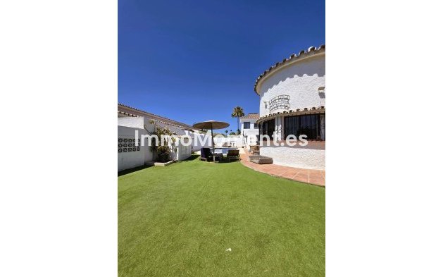 Reventa - Villa independiente - Estepona  - Estepona Centro