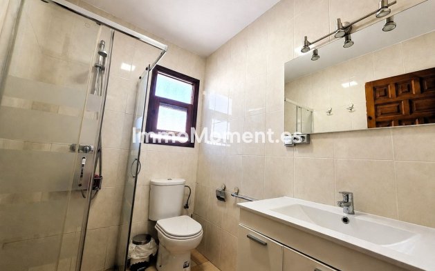 Reventa - Villa independiente - Estepona  - Estepona Centro