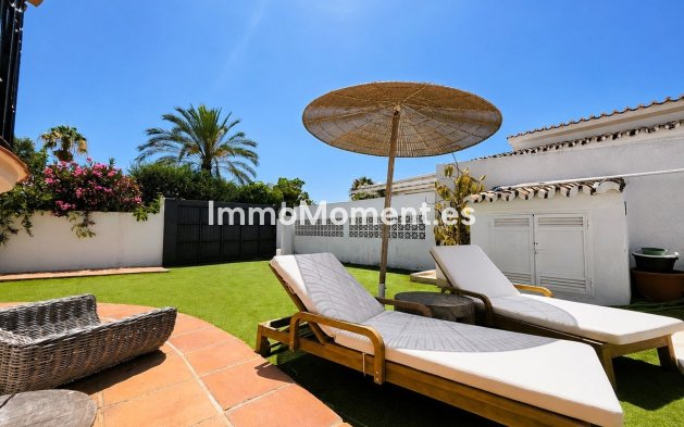Reventa - Villa independiente - Estepona  - Estepona Centro