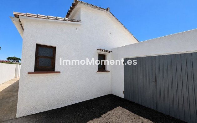 Reventa - Villa independiente - Estepona  - Estepona Centro