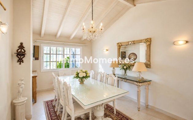 Wiederverkauf - Freistehende Villa - Estepona  - Atalaya