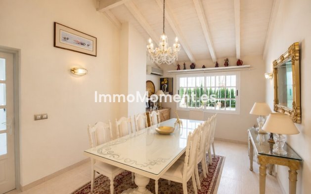 Wiederverkauf - Freistehende Villa - Estepona  - Atalaya