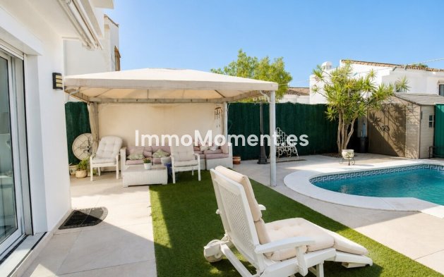 Wiederverkauf - Freistehende Villa - Estepona  - Atalaya
