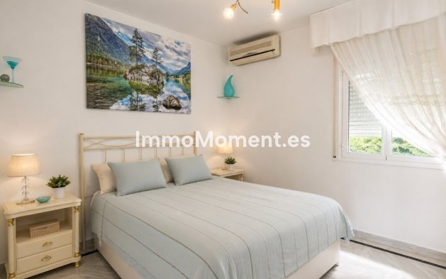 Wiederverkauf - Freistehende Villa - Estepona  - Atalaya
