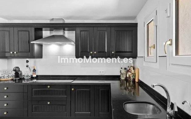 Bestaande woning - Vrijstaande villa - Estepona  - Selwo