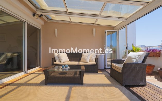 Resale - Apartment - Torremolinos - La Carihuela