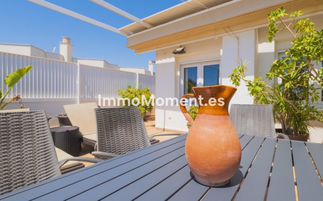 Resale - Apartment - Torremolinos - La Carihuela