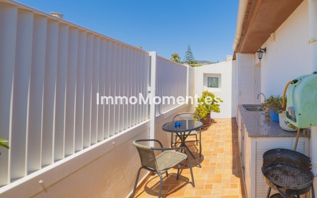 Resale - Apartment - Torremolinos - La Carihuela