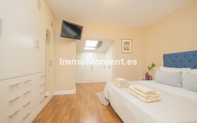 Resale - Apartment - Torremolinos - La Carihuela