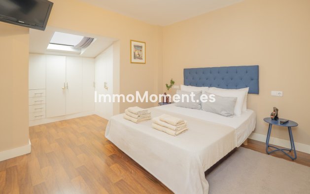 Resale - Apartment - Torremolinos - La Carihuela