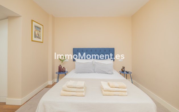 Resale - Apartment - Torremolinos - La Carihuela