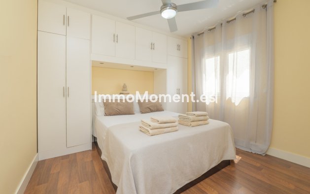 Resale - Apartment - Torremolinos - La Carihuela