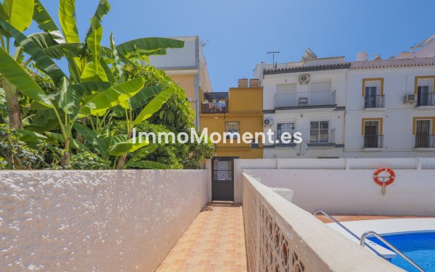 Resale - Apartment - Torremolinos - La Carihuela