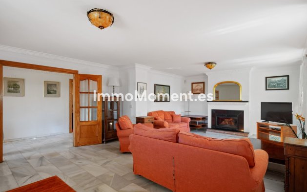 Wiederverkauf - Freistehende Villa - Estepona  - Estepona Centro