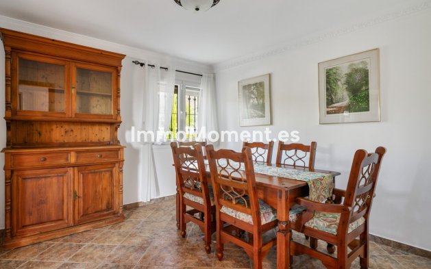 Wiederverkauf - Freistehende Villa - Estepona  - Estepona Centro