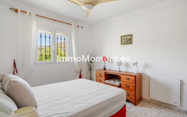 Wiederverkauf - Freistehende Villa - Estepona  - Estepona Centro