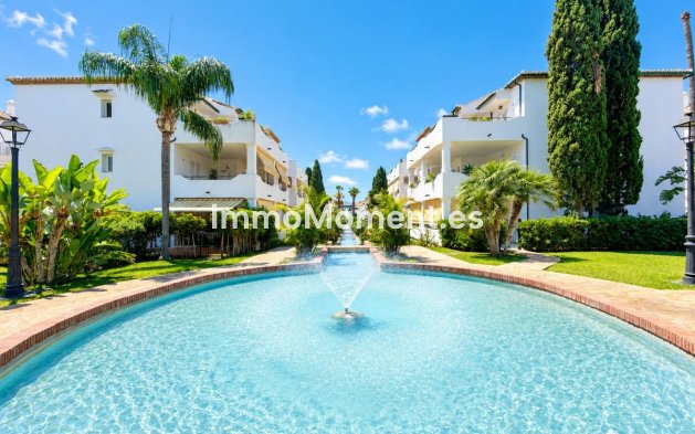 Resale - Apartment - Estepona - Estepona Centro