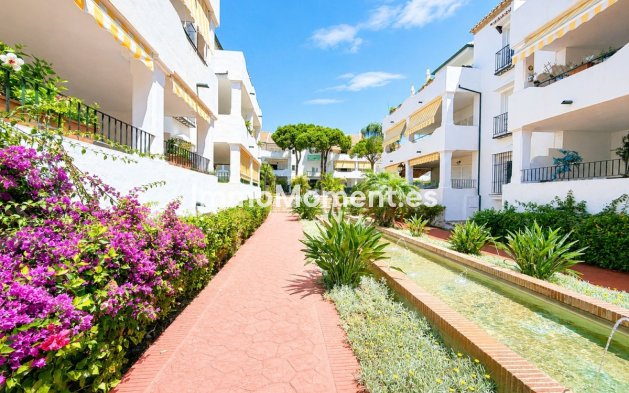 Resale - Apartment - Estepona - Estepona Centro