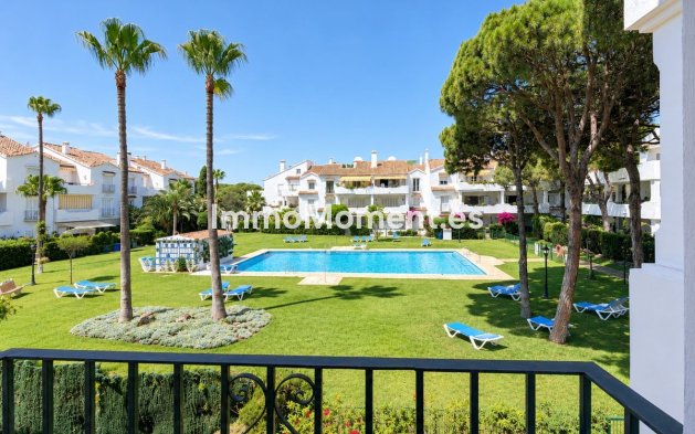 Resale - Apartment - Estepona - Estepona Centro