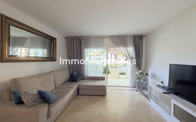 Resale - Apartment - Estepona - Estepona Centro