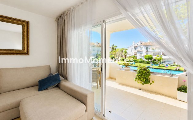 Resale - Apartment - Estepona - Estepona Centro