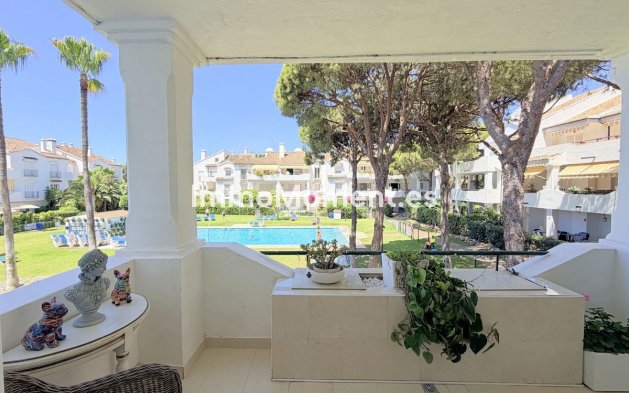 Resale - Apartment - Estepona - Estepona Centro