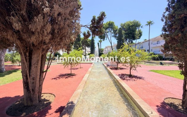 Resale - Apartment - Estepona - Estepona Centro