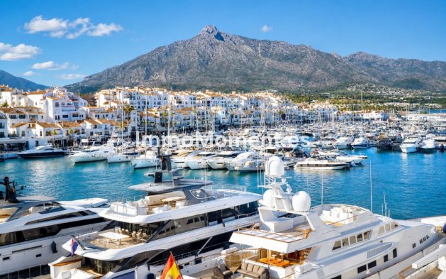 Resale - Apartment - Estepona - Estepona Centro