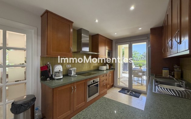Resale - Apartment - Casares - Casares Centro