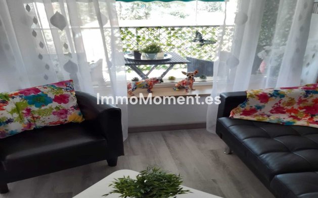 Resale - Apartment - Torremolinos - La Carihuela
