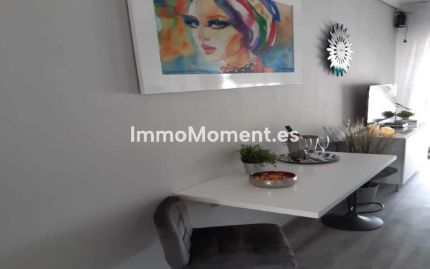 Resale - Apartment - Torremolinos - La Carihuela