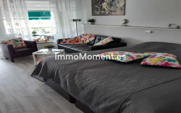 Resale - Apartment - Torremolinos - La Carihuela