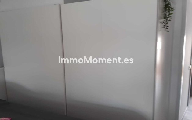 Resale - Apartment - Torremolinos - La Carihuela