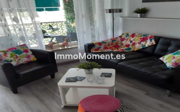 Resale - Apartment - Torremolinos - La Carihuela